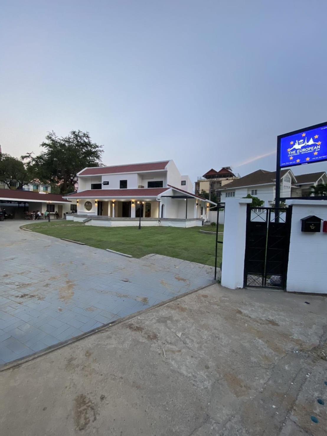The European Chiang Mai Hotel Exterior foto